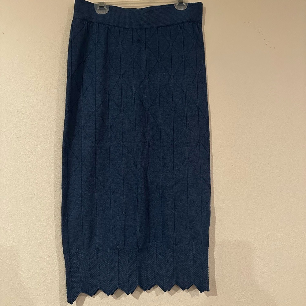 tea n rose Navy Blue Knit Midi Skirt Women's Medium Chevron Hem Stretch